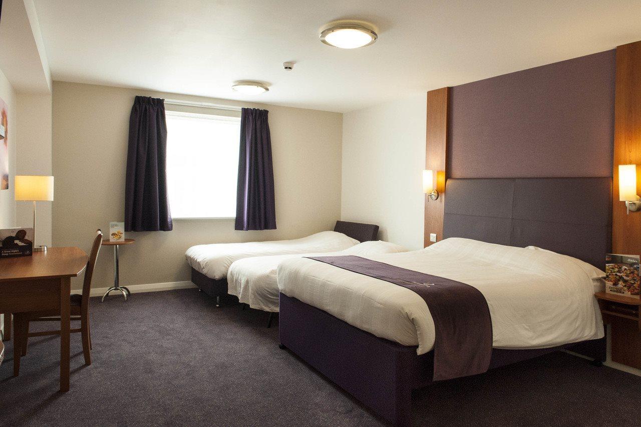 Premier Inn Dudley Town Centre Exteriör bild