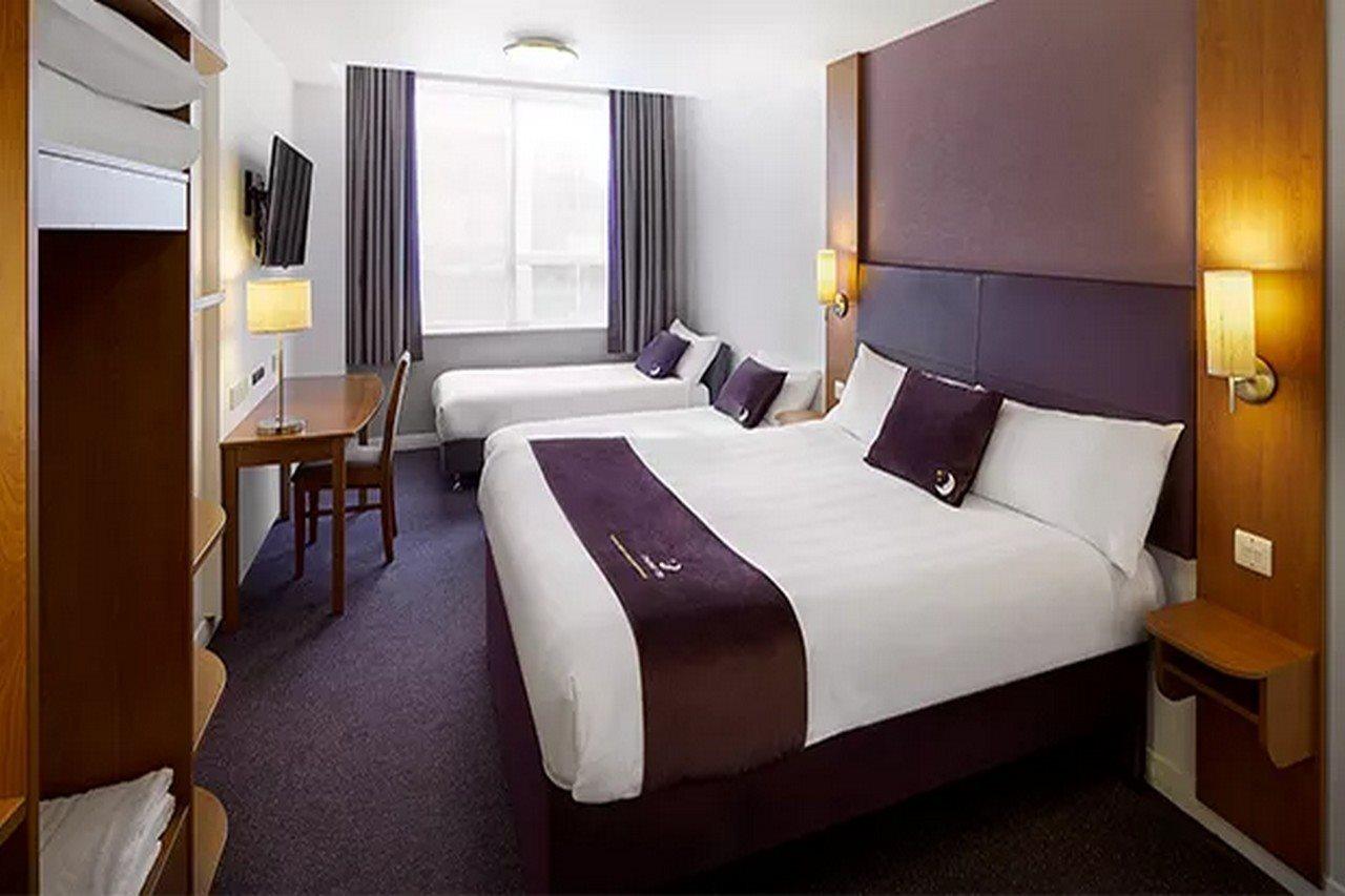 Premier Inn Dudley Town Centre Exteriör bild