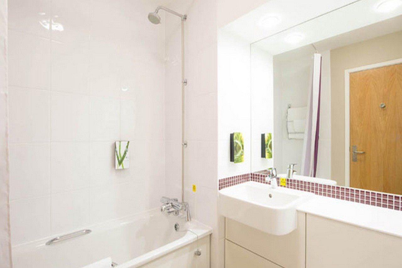 Premier Inn Dudley Town Centre Exteriör bild