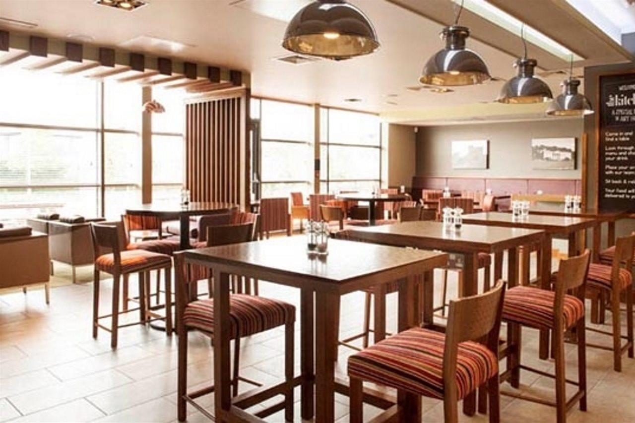 Premier Inn Dudley Town Centre Exteriör bild